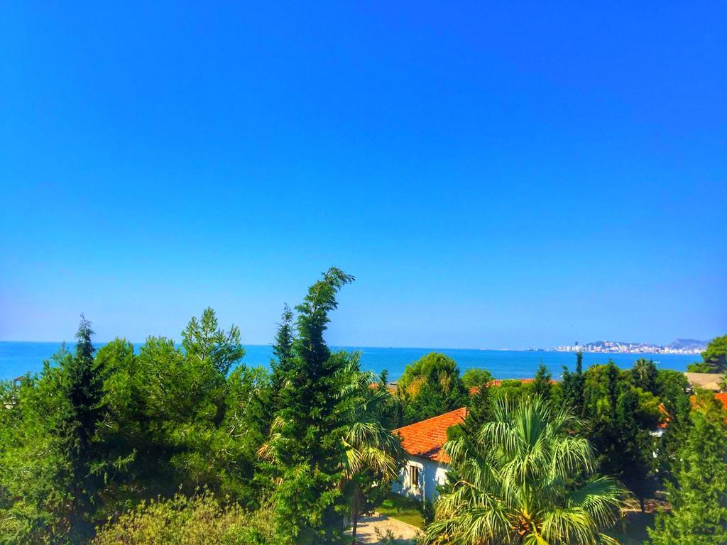 Tropikal Bungalows Durres Exterior photo
