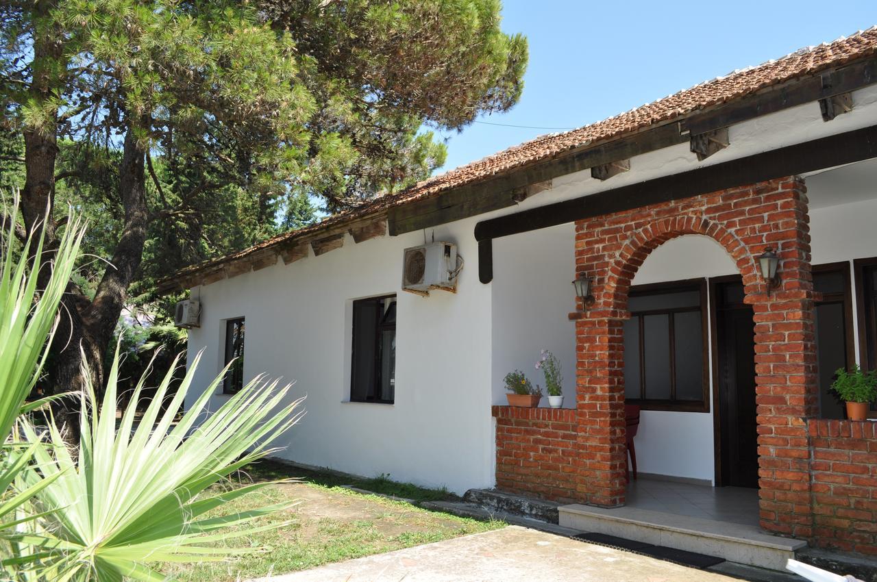 Tropikal Bungalows Durres Exterior photo