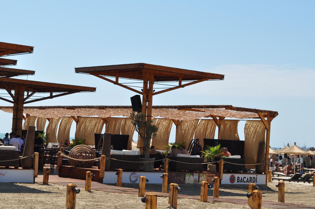 Tropikal Bungalows Durres Exterior photo